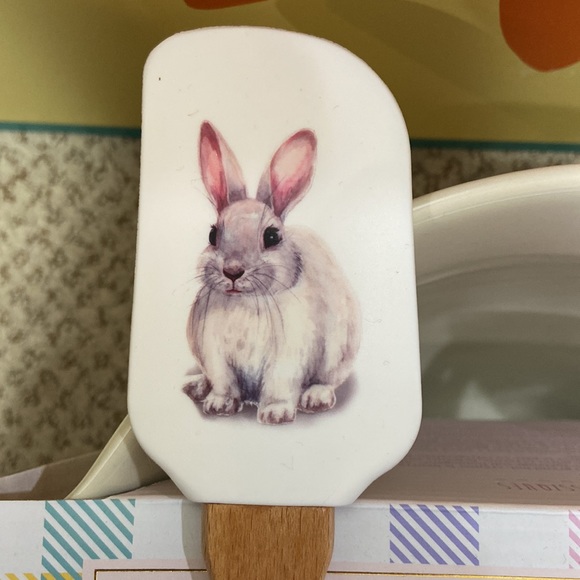 The Bakeshop BUNNY Batter Bowl & Baking Utensils Set - Picture 6 of 9